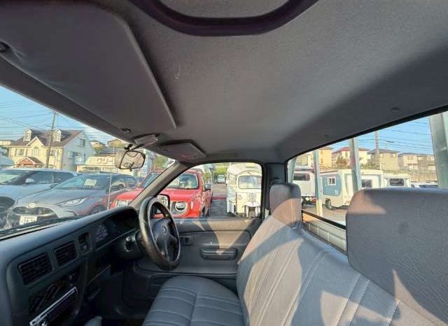 Toyota Hilux Deluxe Single Cab 2001 full