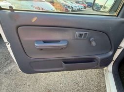 Toyota Hilux Deluxe Single Cab 2001 full