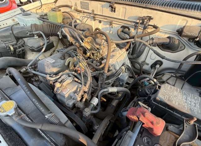 Toyota Hilux Deluxe Single Cab 2001 full