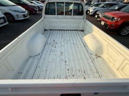 Toyota Hilux Deluxe Single Cab 2001 full