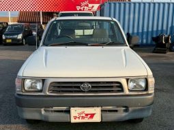 Toyota Hilux Deluxe Single Cab 2001 full