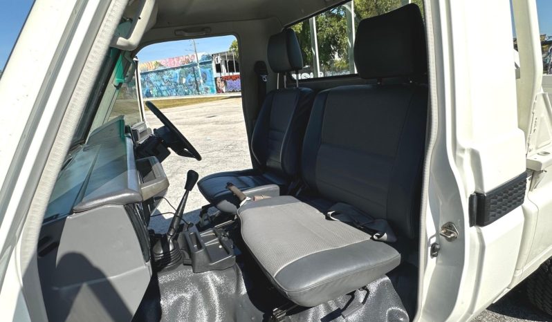 1999 Toyota Land Cruiser 70 Series full