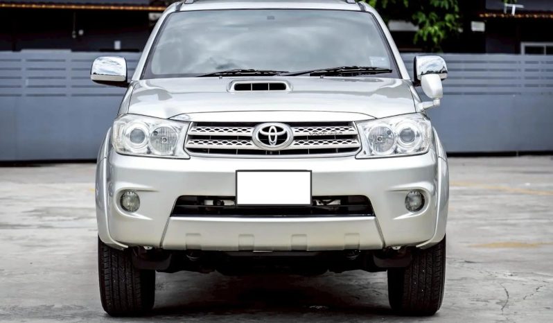 Toyota Fortuner 3.0 V 2011 full