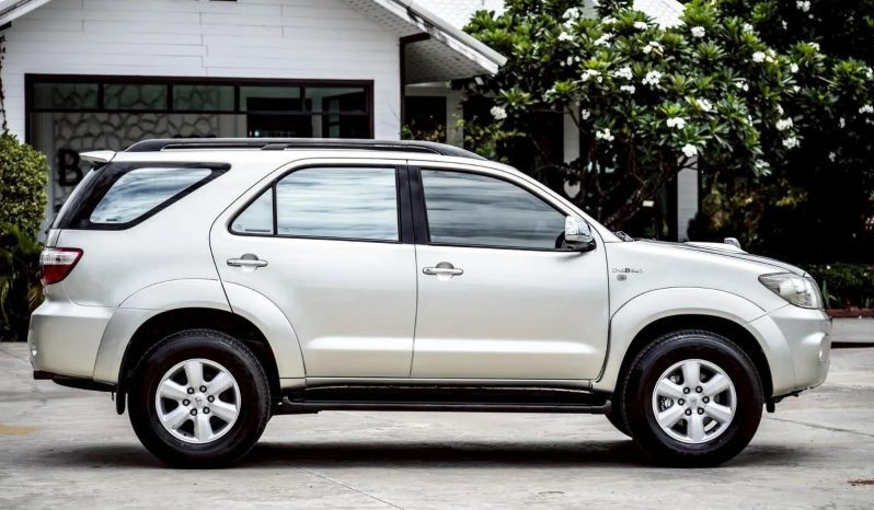 Toyota Fortuner 3.0 V 2011 full