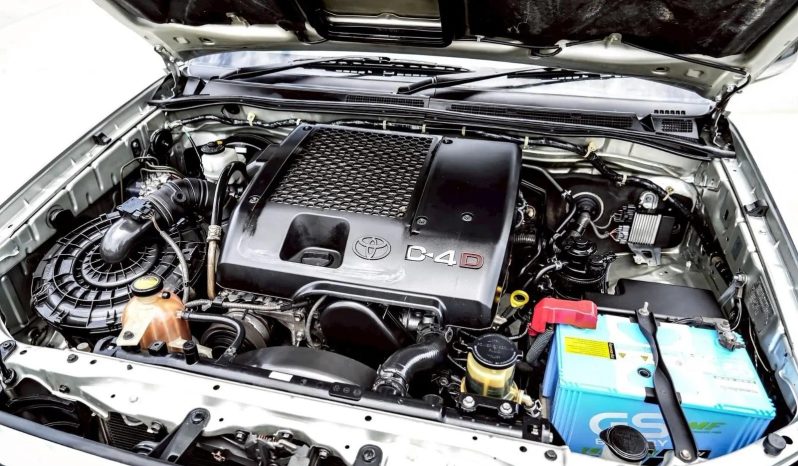 Toyota Fortuner 3.0 V 2011 full