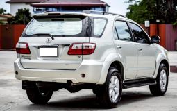Toyota Fortuner 3.0 V 2011 full