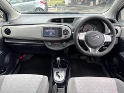 Toyota Vitz U 2011 full