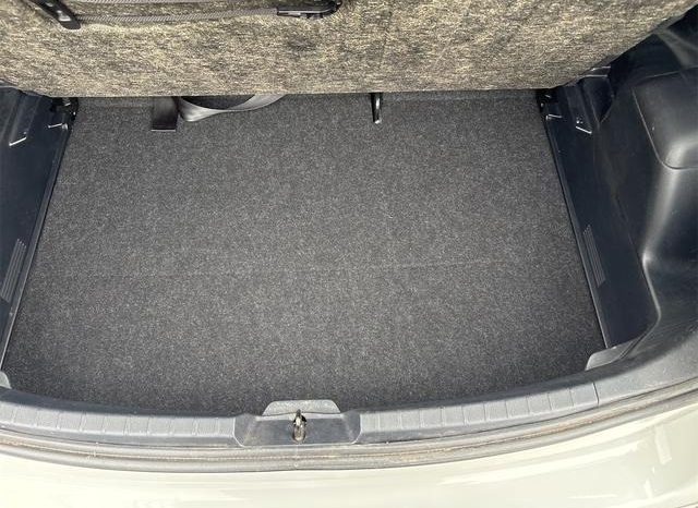 Toyota Vitz U 2011 full