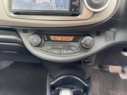 Toyota Vitz U 2011 full