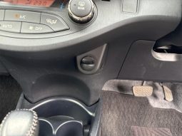 Toyota Vitz U 2011 full