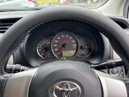 Toyota Vitz U 2011 full