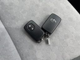 Toyota Vitz U 2011 full