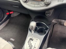 Toyota Vitz U 2011 full