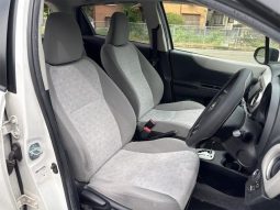 Toyota Vitz U 2011 full