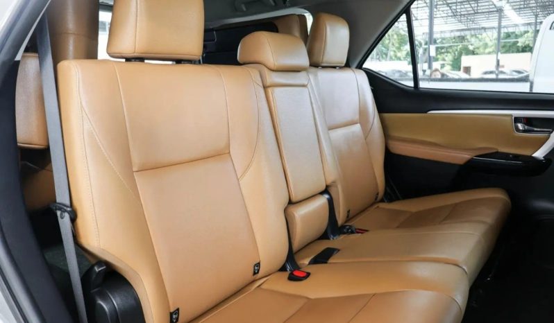 Toyota Fortuner 2.4 V 2018 full