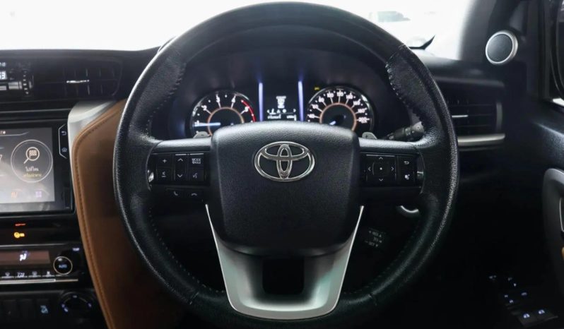 Toyota Fortuner 2.4 V 2018 full