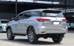 Toyota Fortuner 2.4 V 2018 full