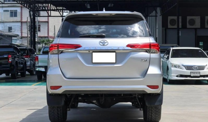 Toyota Fortuner 2.4 V 2018 full