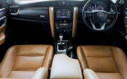 Toyota Fortuner 2.4 V 2018 full