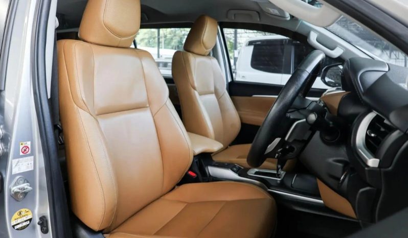 Toyota Fortuner 2.4 V 2018 full