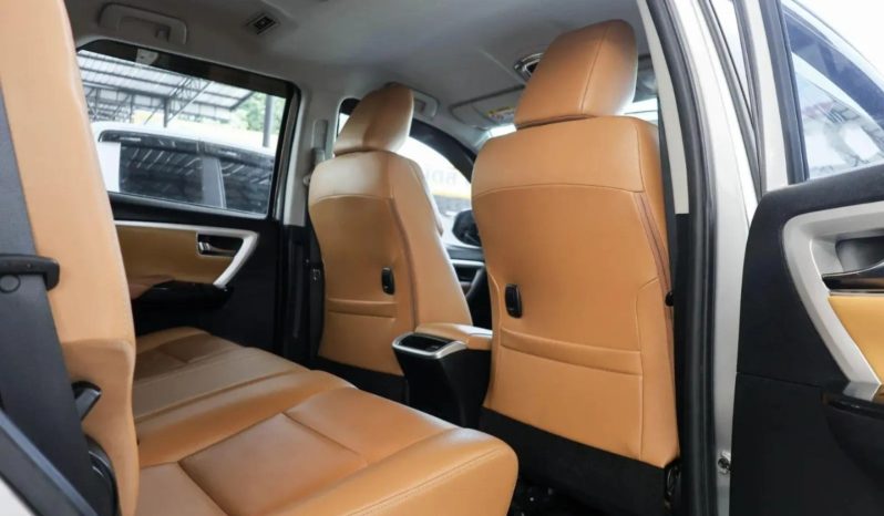 Toyota Fortuner 2.4 V 2018 full