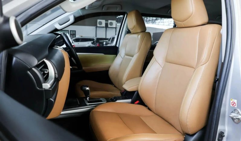 Toyota Fortuner 2.4 V 2018 full