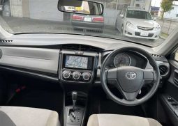 Toyota Corolla Axio 2012 full