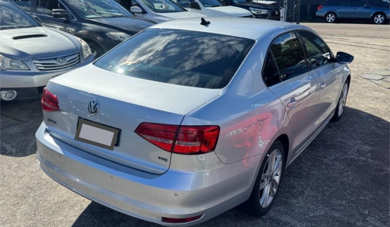 Volkswagen Jetta TDI Highline 2015 full
