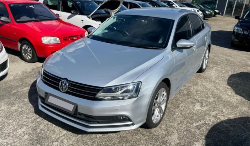 Volkswagen Jetta TDI Highline 2015 full
