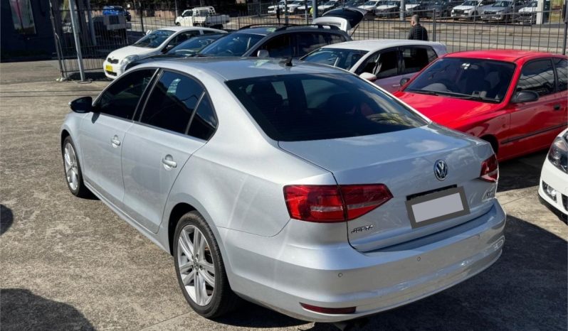 Volkswagen Jetta TDI Highline 2015 full