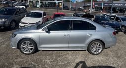 Volkswagen Jetta TDI Highline 2015 full