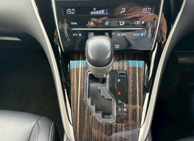 Toyota Harrier Elegance 2015 full