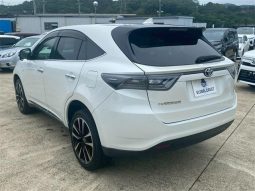 Toyota Harrier Elegance 2015 full