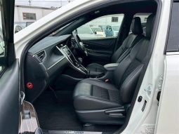 Toyota Harrier Elegance 2015 full