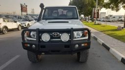 Toyota Land Cruiser Pick Up  4.5 V8 1VD 2016 full
