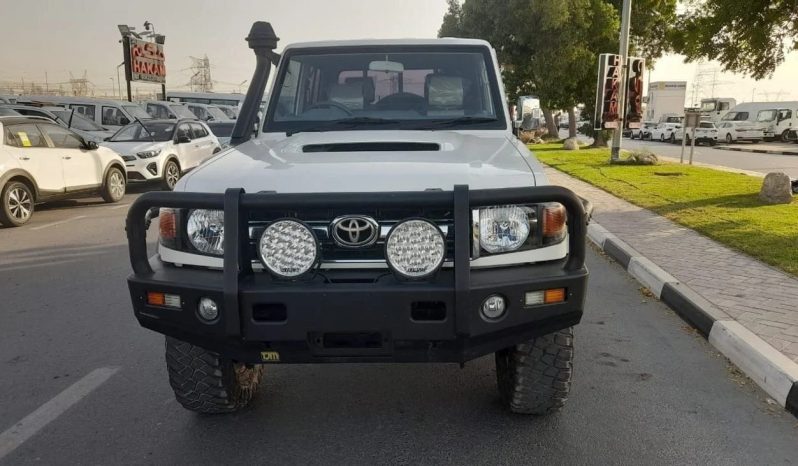 Toyota Land Cruiser Pick Up  4.5 V8 1VD 2016 full