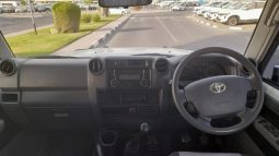 Toyota Land Cruiser Pick Up  4.5 V8 1VD 2016 full