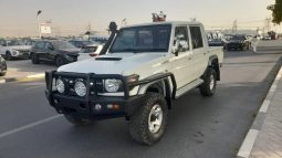 Toyota Land Cruiser Pick Up  4.5 V8 1VD 2016 full