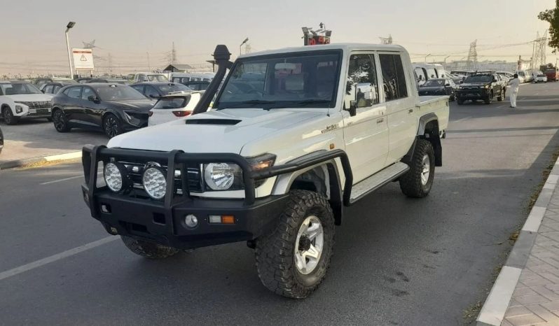 Toyota Land Cruiser Pick Up  4.5 V8 1VD 2016 full