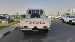 Toyota Land Cruiser Pick Up  4.5 V8 1VD 2016 full