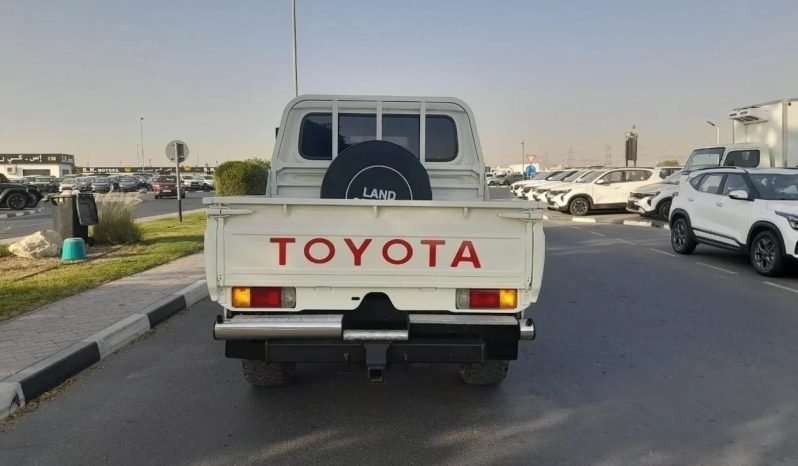 Toyota Land Cruiser Pick Up  4.5 V8 1VD 2016 full