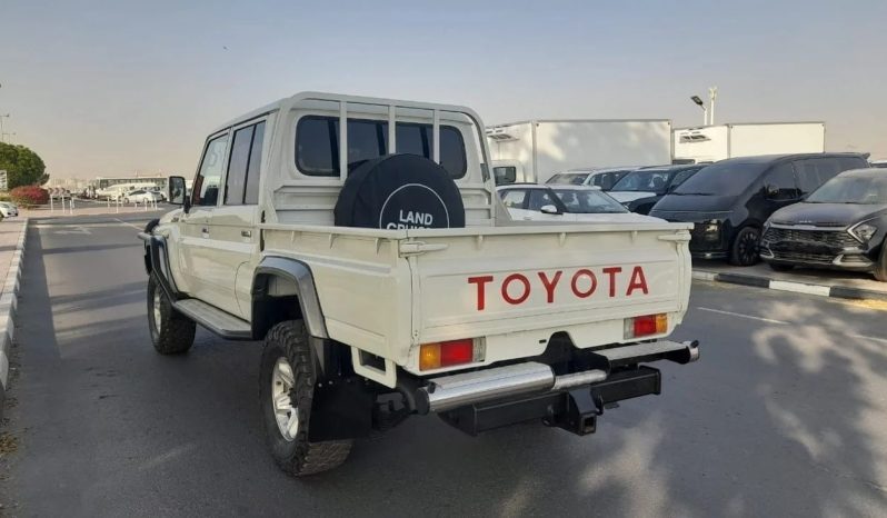 Toyota Land Cruiser Pick Up  4.5 V8 1VD 2016 full