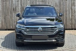 Volkswagen Touareg 3.0 TSI V6 R-Line 2019 full