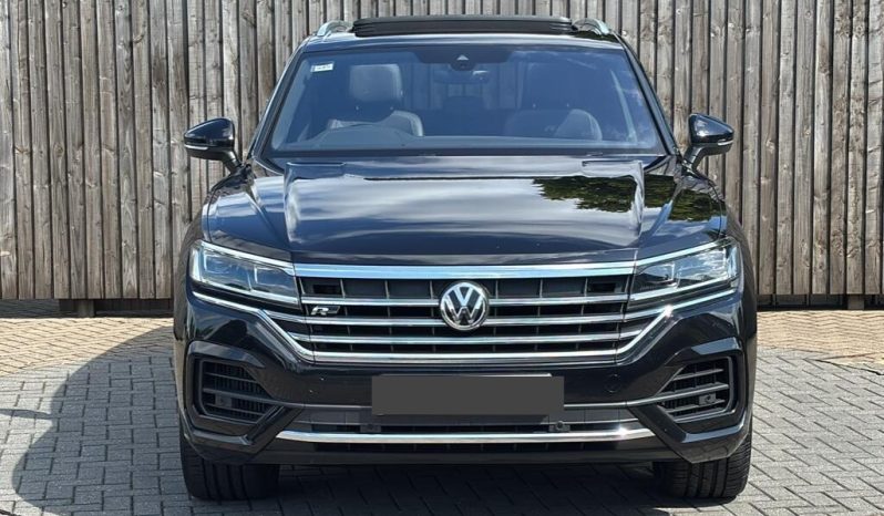 Volkswagen Touareg 3.0 TSI V6 R-Line 2019 full