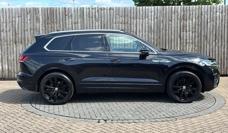 Volkswagen Touareg 3.0 TSI V6 R-Line 2019 full