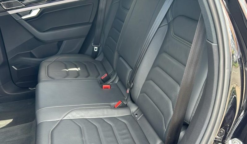 Volkswagen Touareg 3.0 TSI V6 R-Line 2019 full