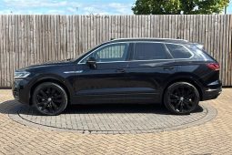 Volkswagen Touareg 3.0 TSI V6 R-Line 2019 full