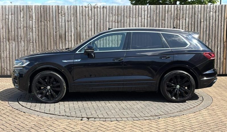 Volkswagen Touareg 3.0 TSI V6 R-Line 2019 full