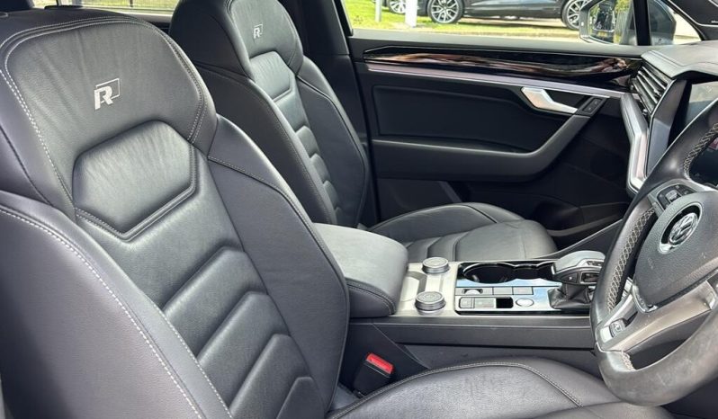 Volkswagen Touareg 3.0 TSI V6 R-Line 2019 full