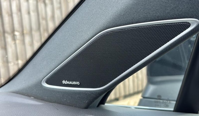 Volkswagen Touareg 3.0 TSI V6 R-Line 2019 full